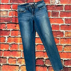 Jrs WannaBettaButt YMI Mid-Rise Skinny Jeans Sz 7.